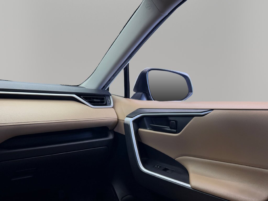 2020 Toyota RAV4 Hybrid LE - Photo 17 - Lennox, CA 90304