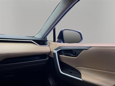 2020 Toyota RAV4 Hybrid LE - Photo 17 - Lennox, CA 90304