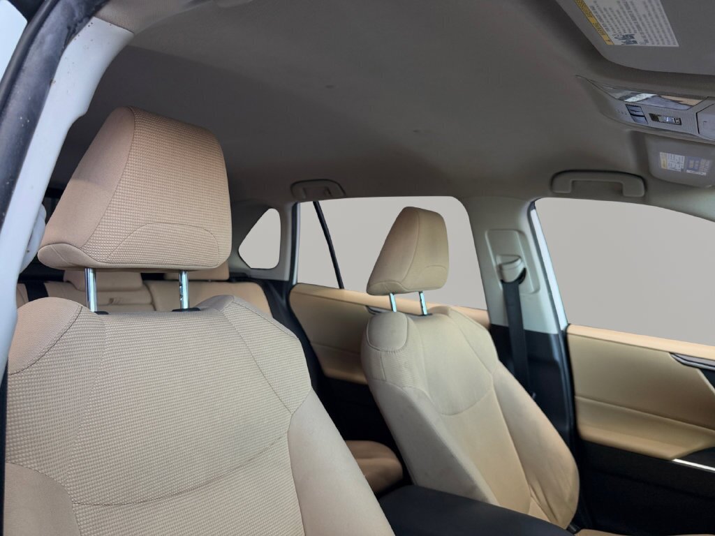 2020 Toyota RAV4 Hybrid LE - Photo 14 - Lennox, CA 90304