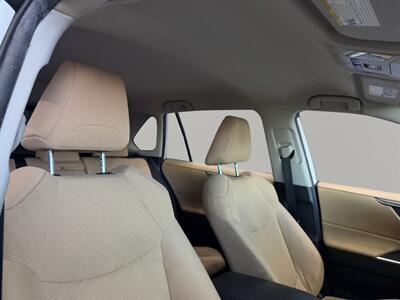 2020 Toyota RAV4 Hybrid LE - Photo 14 - Lennox, CA 90304