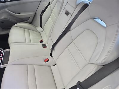 2018 Porsche Panamera Turbo   - Photo 19 - Lennox, CA 90304