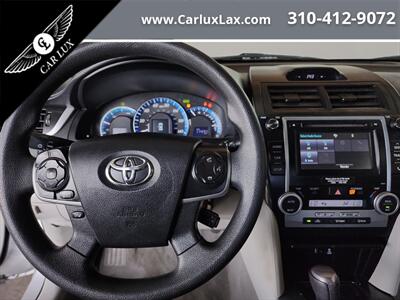 2014 Toyota Camry Hybrid LE   - Photo 14 - Lennox, CA 90304