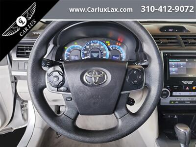 2014 Toyota Camry Hybrid LE   - Photo 11 - Lennox, CA 90304