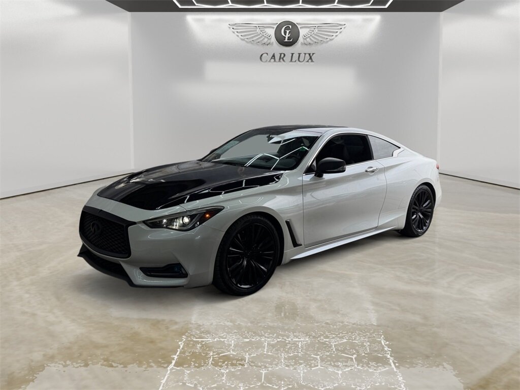 2017 INFINITI Q60 Coupe Premium's photo