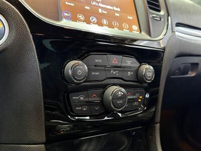 2022 Chrysler 300 Series S - Photo 21 - Lennox, CA 90304