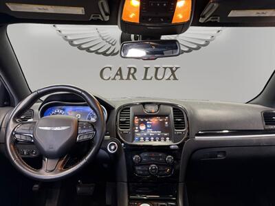 2022 Chrysler 300 Series S - Photo 11 - Lennox, CA 90304