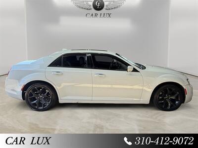 2022 Chrysler 300 Series S - Photo 6 - Lennox, CA 90304