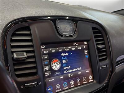 2022 Chrysler 300 Series S - Photo 23 - Lennox, CA 90304
