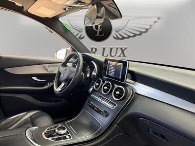 2019 Mercedes-Benz GLC GLC 300 - Photo 17 - Lennox, CA 90304