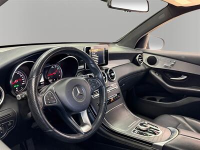 2019 Mercedes-Benz GLC GLC 300 - Photo 16 - Lennox, CA 90304