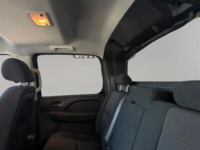 2013 Chevrolet Avalanche LS - Photo 13 - Lennox, CA 90304