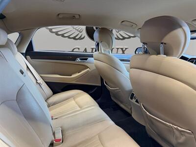 2015 Hyundai Genesis 3.8   - Photo 22 - Lennox, CA 90304
