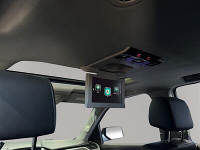 2019 Chevrolet Suburban LT - Photo 17 - Lennox, CA 90304
