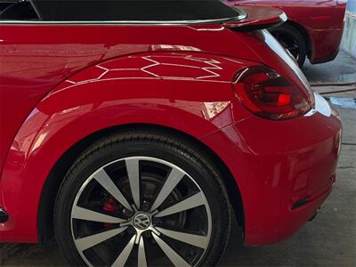 2014 Volkswagen Beetle Convertible 2.0T R-Line   - Photo 16 - Lennox, CA 90304