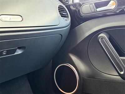 2014 Volkswagen Beetle Convertible 2.0T R-Line   - Photo 17 - Lennox, CA 90304