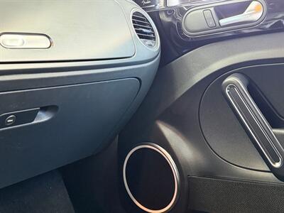 2014 Volkswagen Beetle Convertible 2.0T R-Line   - Photo 17 - Lennox, CA 90304