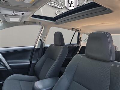 2018 Toyota RAV4 XLE   - Photo 18 - Lennox, CA 90304