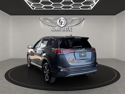 2018 Toyota RAV4 XLE   - Photo 5 - Lennox, CA 90304