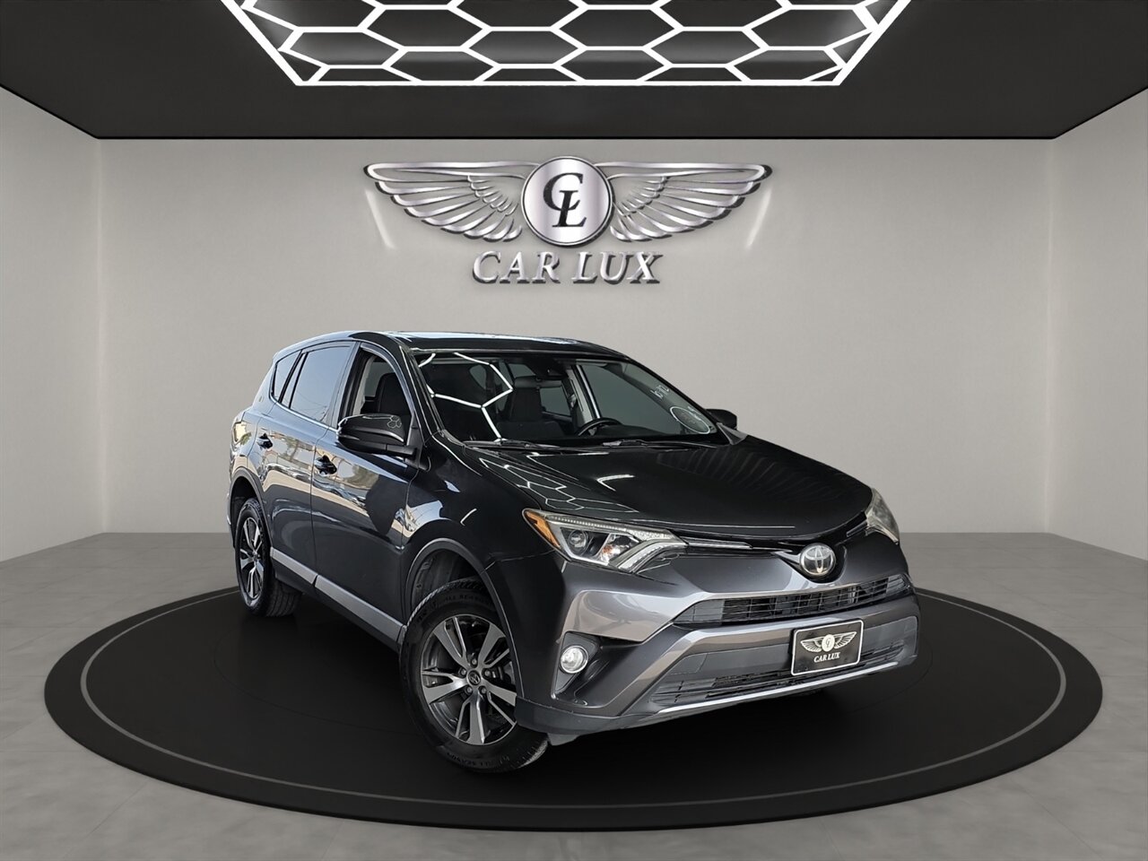 2018 Toyota RAV4 XLE - Photo 1 - Lennox, CA 90304