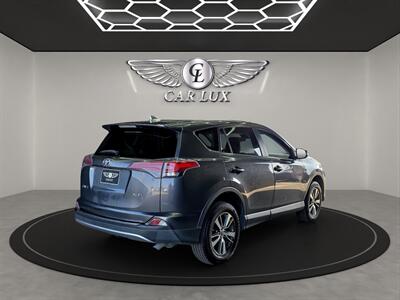 2018 Toyota RAV4 XLE   - Photo 7 - Lennox, CA 90304