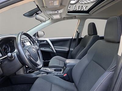 2018 Toyota RAV4 XLE   - Photo 9 - Lennox, CA 90304