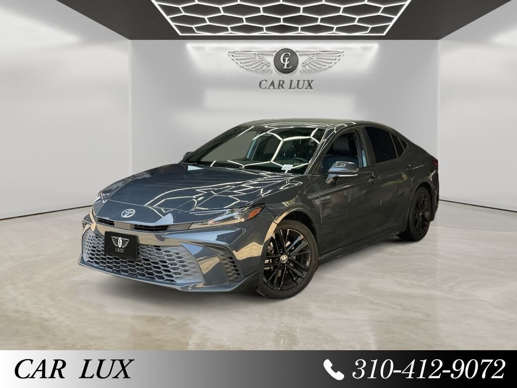 2025 Toyota Camry SE   - Photo 1 - Lennox, CA 90304