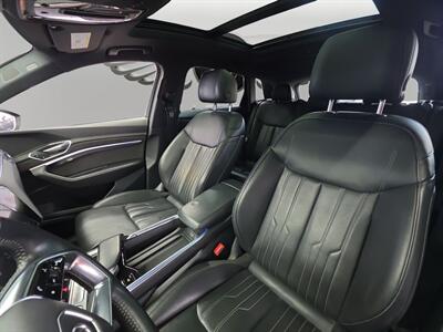 2019 Audi e-tron Prestige quattro   - Photo 10 - Lennox, CA 90304