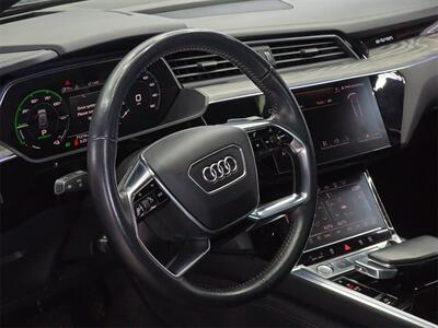 2019 Audi e-tron Prestige quattro   - Photo 15 - Lennox, CA 90304