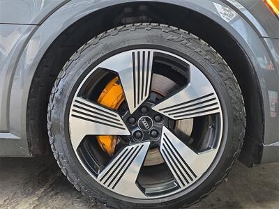 2019 Audi e-tron Prestige quattro   - Photo 20 - Lennox, CA 90304