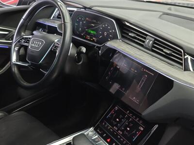 2019 Audi e-tron Prestige quattro   - Photo 19 - Lennox, CA 90304