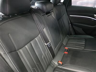 2019 Audi e-tron Prestige quattro   - Photo 17 - Lennox, CA 90304