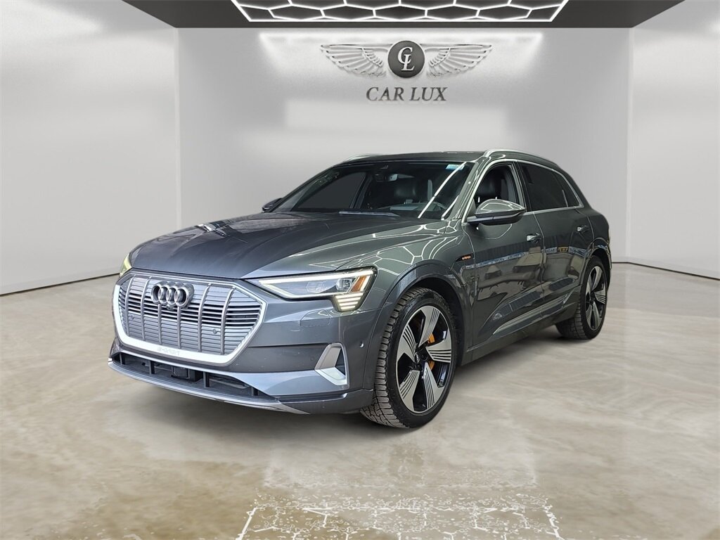 2019 Audi e-tron Prestige quattro   - Photo 1 - Lennox, CA 90304