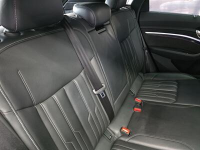 2019 Audi e-tron Prestige quattro   - Photo 17 - Lennox, CA 90304
