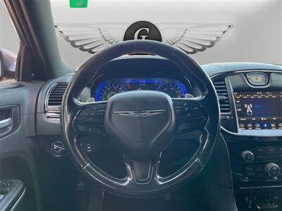 2019 Chrysler 300 Series S   - Photo 12 - Lennox, CA 90304