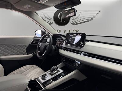 2024 Mitsubishi Outlander PHEV SEL - Photo 17 - Lennox, CA 90304
