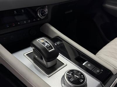 2024 Mitsubishi Outlander PHEV SEL - Photo 20 - Lennox, CA 90304
