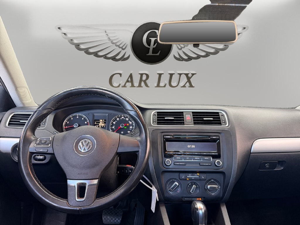 2014 Volkswagen Jetta 1.8T SE - Photo 10 - Lennox, CA 90304