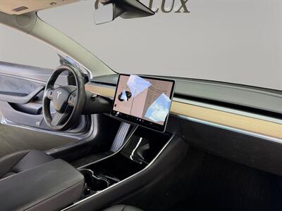 2019 Tesla Model 3 Standard Range Plus   - Photo 16 - Lennox, CA 90304