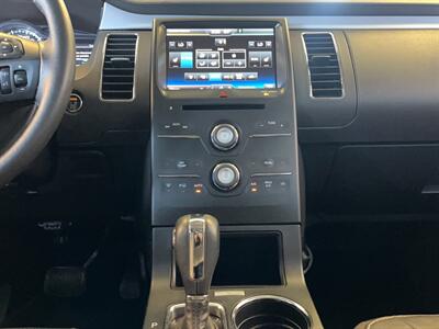 2015 Ford Flex SEL   - Photo 15 - Lennox, CA 90304