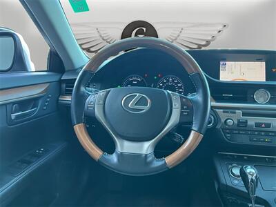 2013 Lexus ES 300h 300h - Photo 12 - Lennox, CA 90304