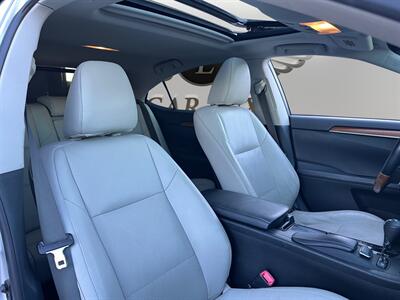 2013 Lexus ES 300h 300h   - Photo 15 - Lennox, CA 90304