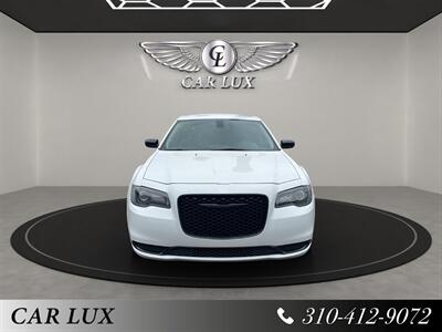 2020 Chrysler 300 Series Touring   - Photo 2 - Lennox, CA 90304