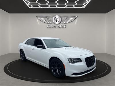 2020 Chrysler 300 Series Touring   - Photo 1 - Lennox, CA 90304