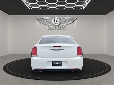 2020 Chrysler 300 Series Touring   - Photo 5 - Lennox, CA 90304