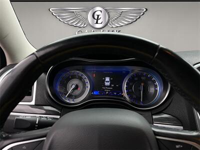 2020 Chrysler 300 Series Touring   - Photo 9 - Lennox, CA 90304