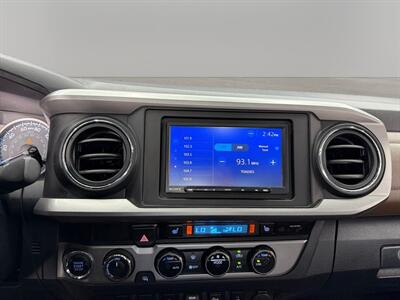 2018 Toyota Tacoma Limited V6 - Photo 22 - Lennox, CA 90304