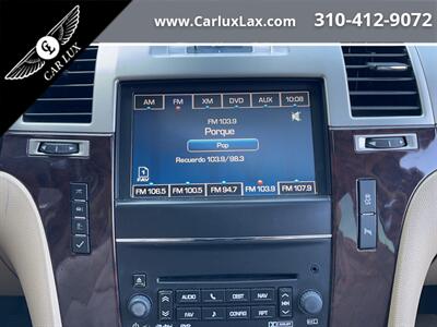 2012 Cadillac Escalade Luxury   - Photo 16 - Lennox, CA 90304