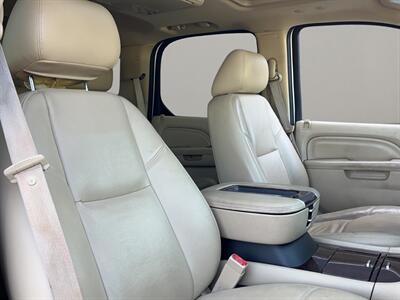 2012 Cadillac Escalade Luxury   - Photo 17 - Lennox, CA 90304