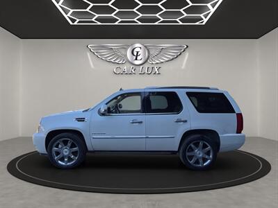 2012 Cadillac Escalade Luxury   - Photo 4 - Lennox, CA 90304