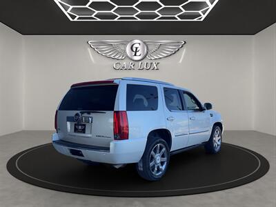 2012 Cadillac Escalade Luxury   - Photo 7 - Lennox, CA 90304